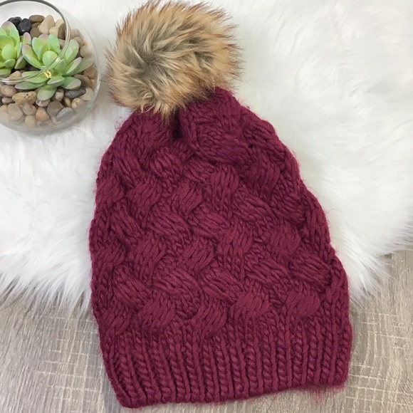 Crochet Knit Beanie Hat Faux Fur Pom Pom Burgundy - Picture 5 of 7